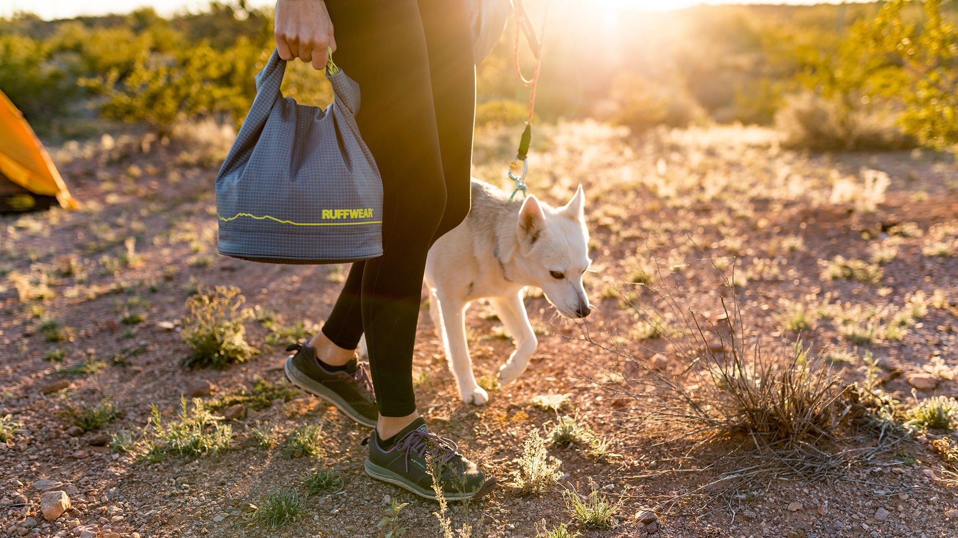 Kibble Kaddie Portable Dog Food Carrier Ruffwear