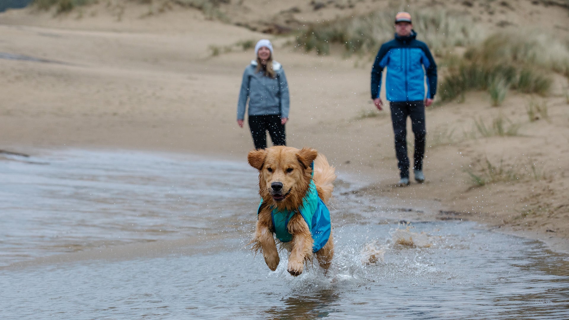 Ruffwear sun shower shop dog rain jacket