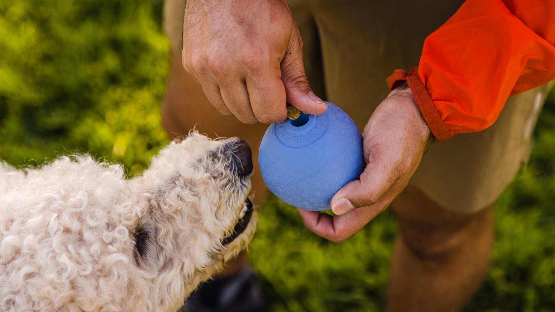 Huckama Rubber Dog Throw Toy Ruffwear